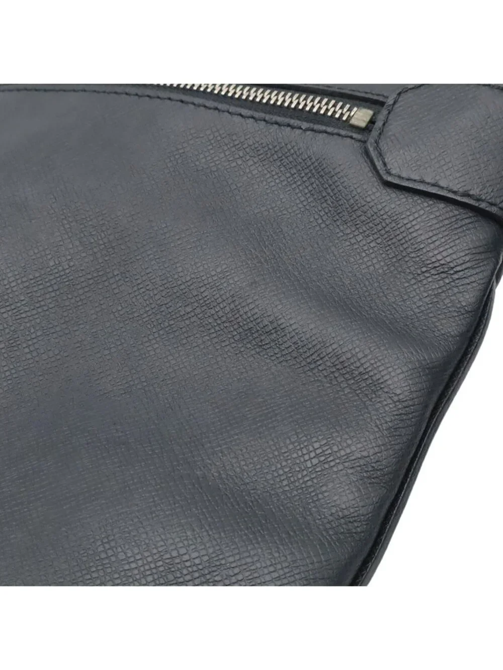 Louis Vuitton Taiga Sasha Shoulder Bag Crossbody No Gusset Boreal Navy Silver